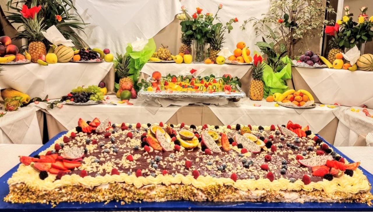 Hotel Bristol Линяно Сабиадоро Екстериор снимка