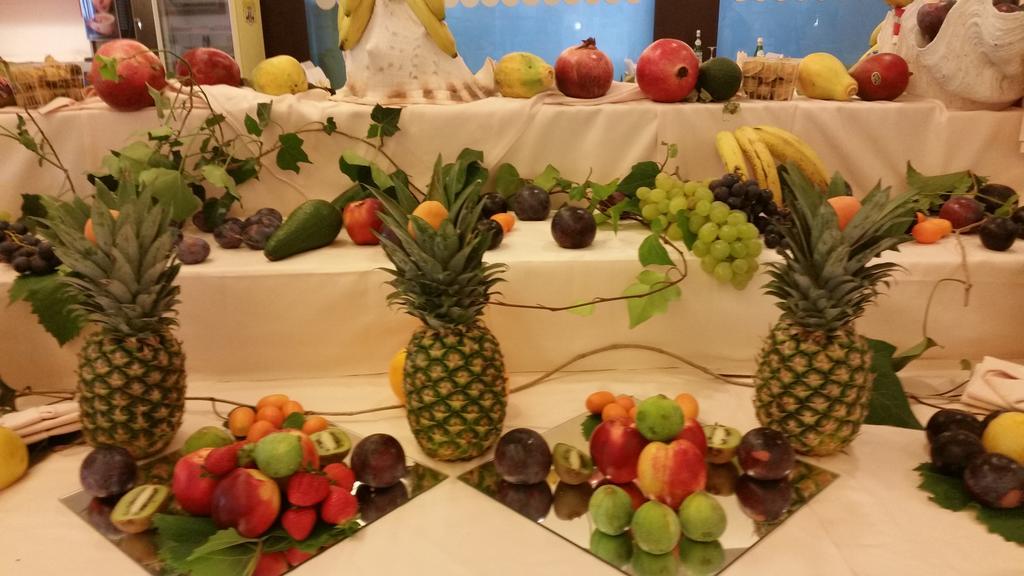 Hotel Bristol Линяно Сабиадоро Екстериор снимка
